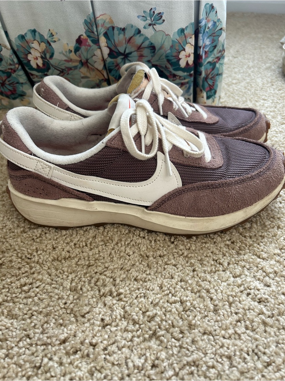 Nike Mauve Sneakers